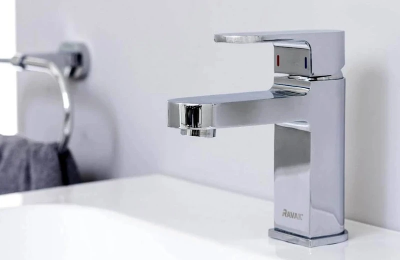 Високий чи низький змішувач для раковини: що зручніше